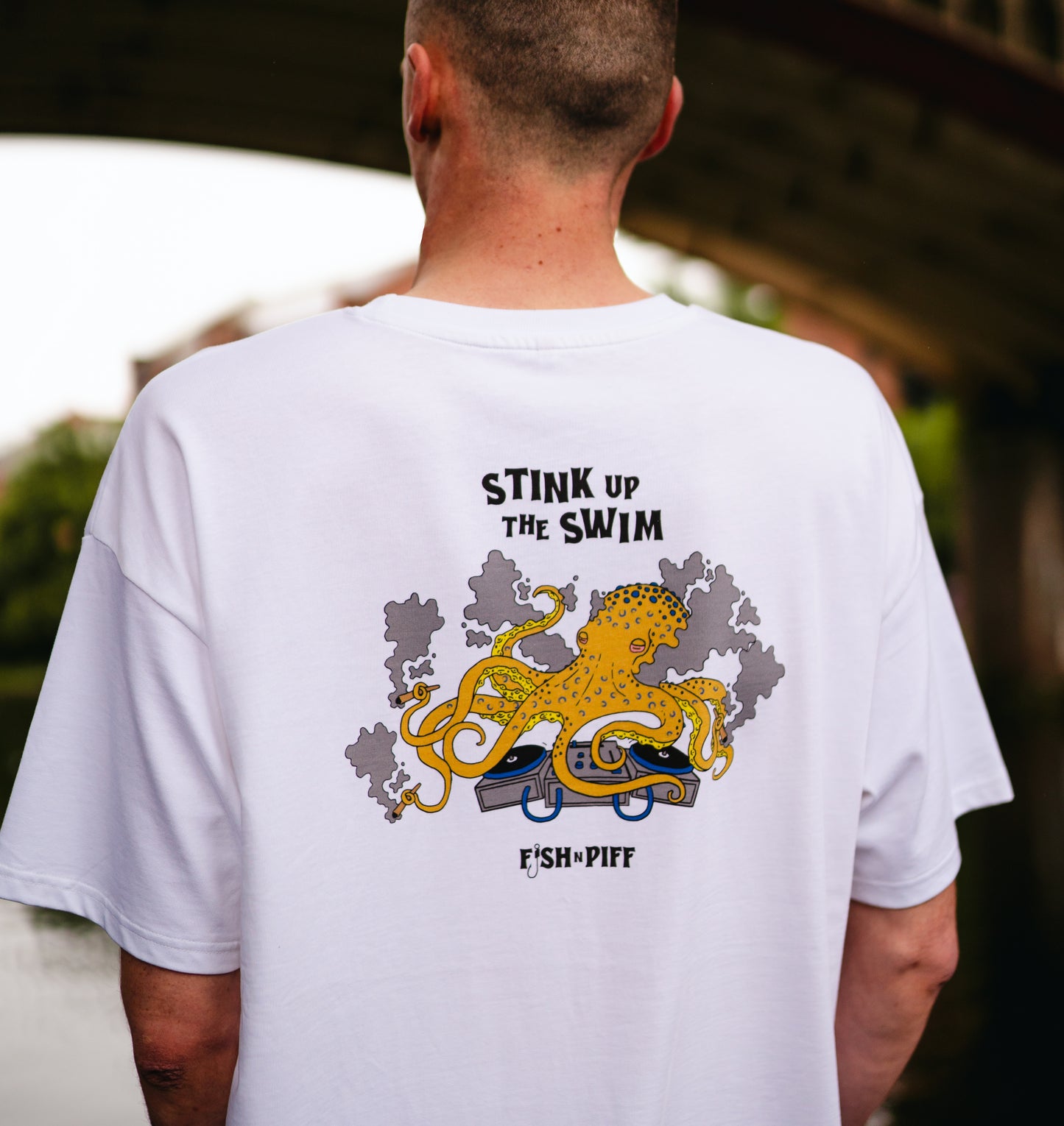 STINK UP THE SWIM BLACK BOX LOGO - MENS OVERSIZE T